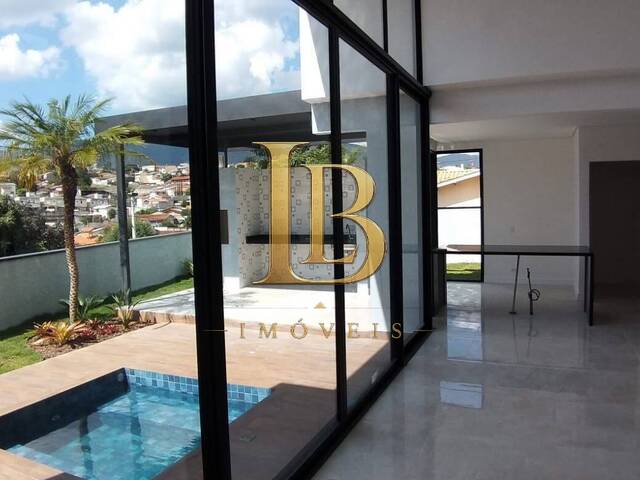 Casa para Venda em Atibaia - 2