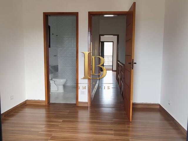 Casa para Venda em Atibaia - 2
