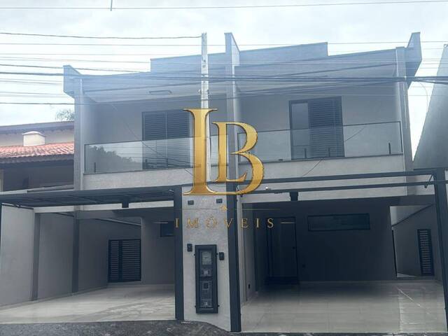 Casa para Venda em Atibaia - 2