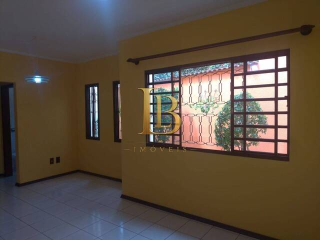 Casa para Venda em Atibaia - 2